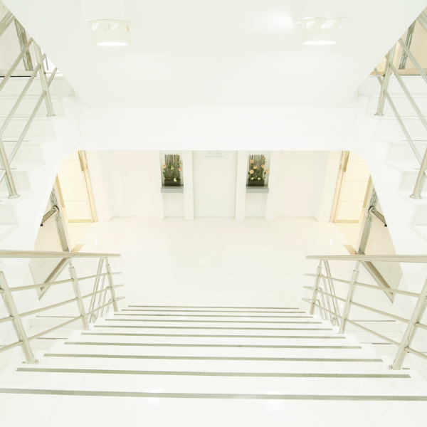 Nettoyage cage d'escalier